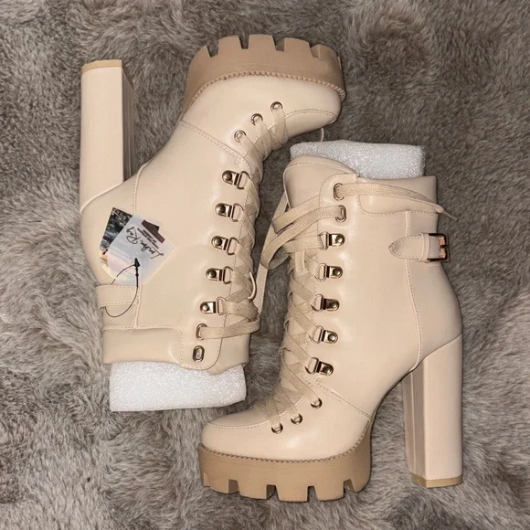 London Rag Cream Lace-Up Heeled Boots size 6 - Picture 2 of 3